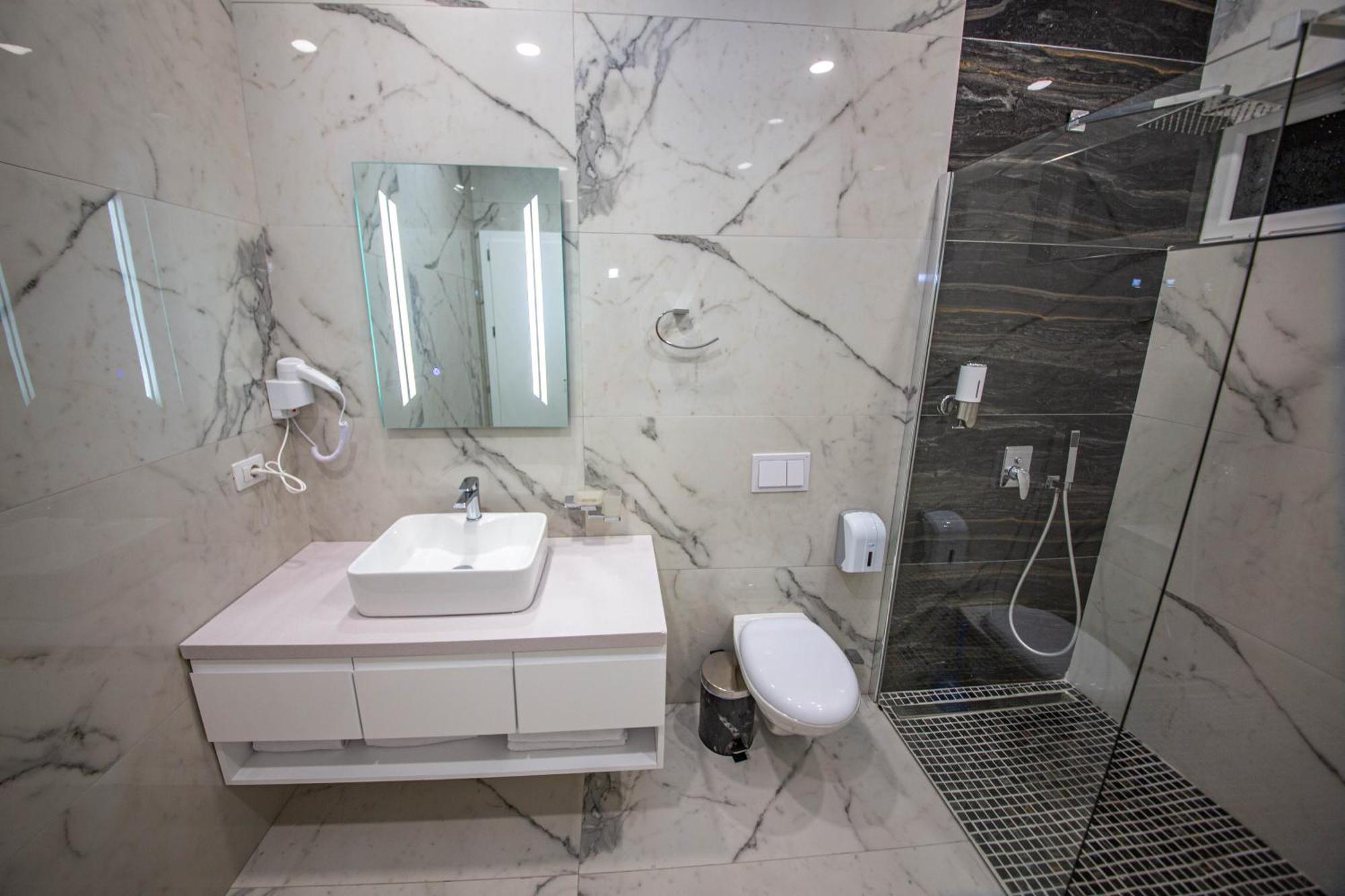 Noan Hotel & Resort Dhërmi Pokoj fotografie